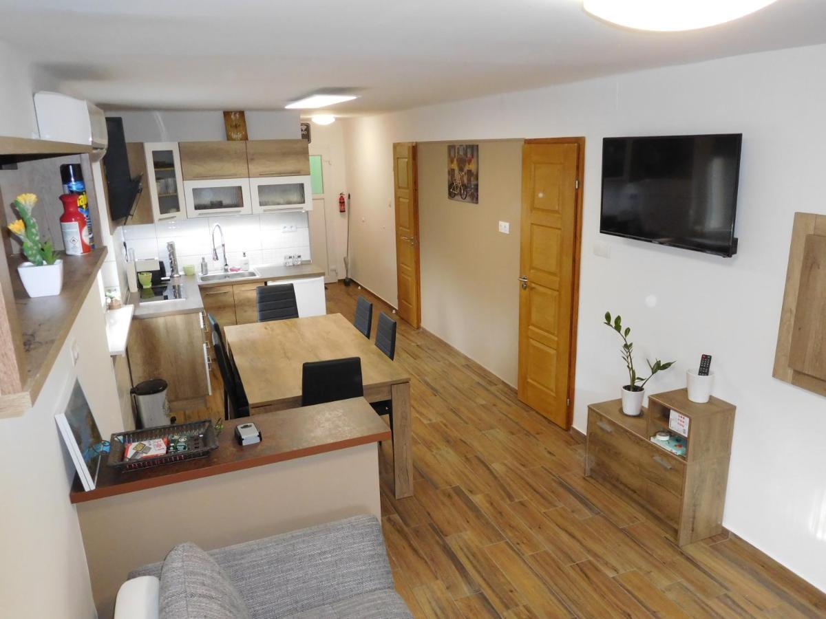 Golden Apartman Orosháza Exteriér fotografie