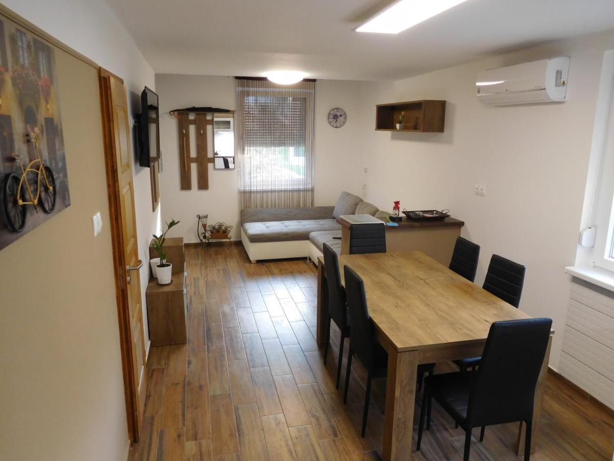 Golden Apartman Orosháza Exteriér fotografie